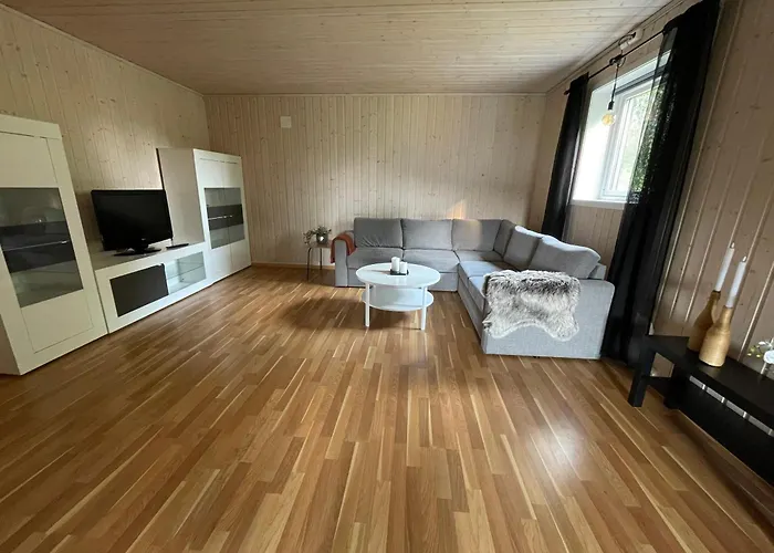 Apartmán Sentral Og Romslig Naert Senja Finnsnes